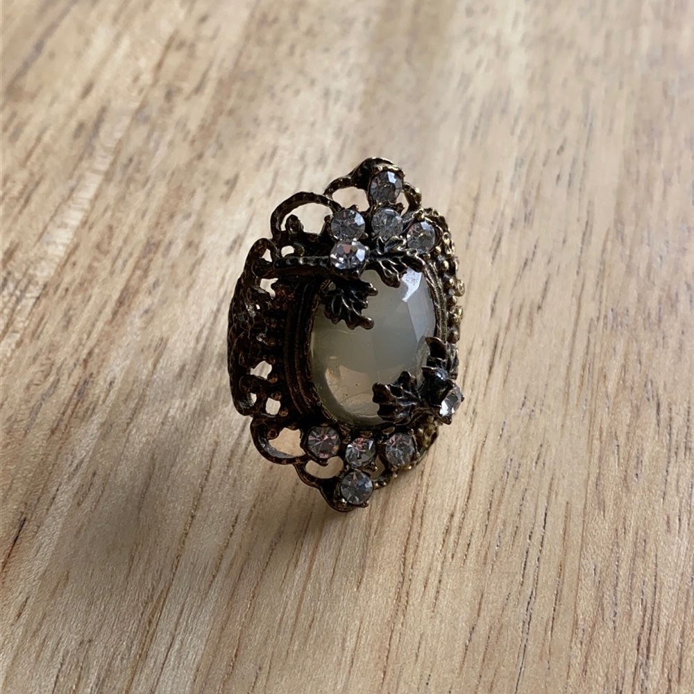 5/$25 Antique Gold Rhinestone Cocktail Ring